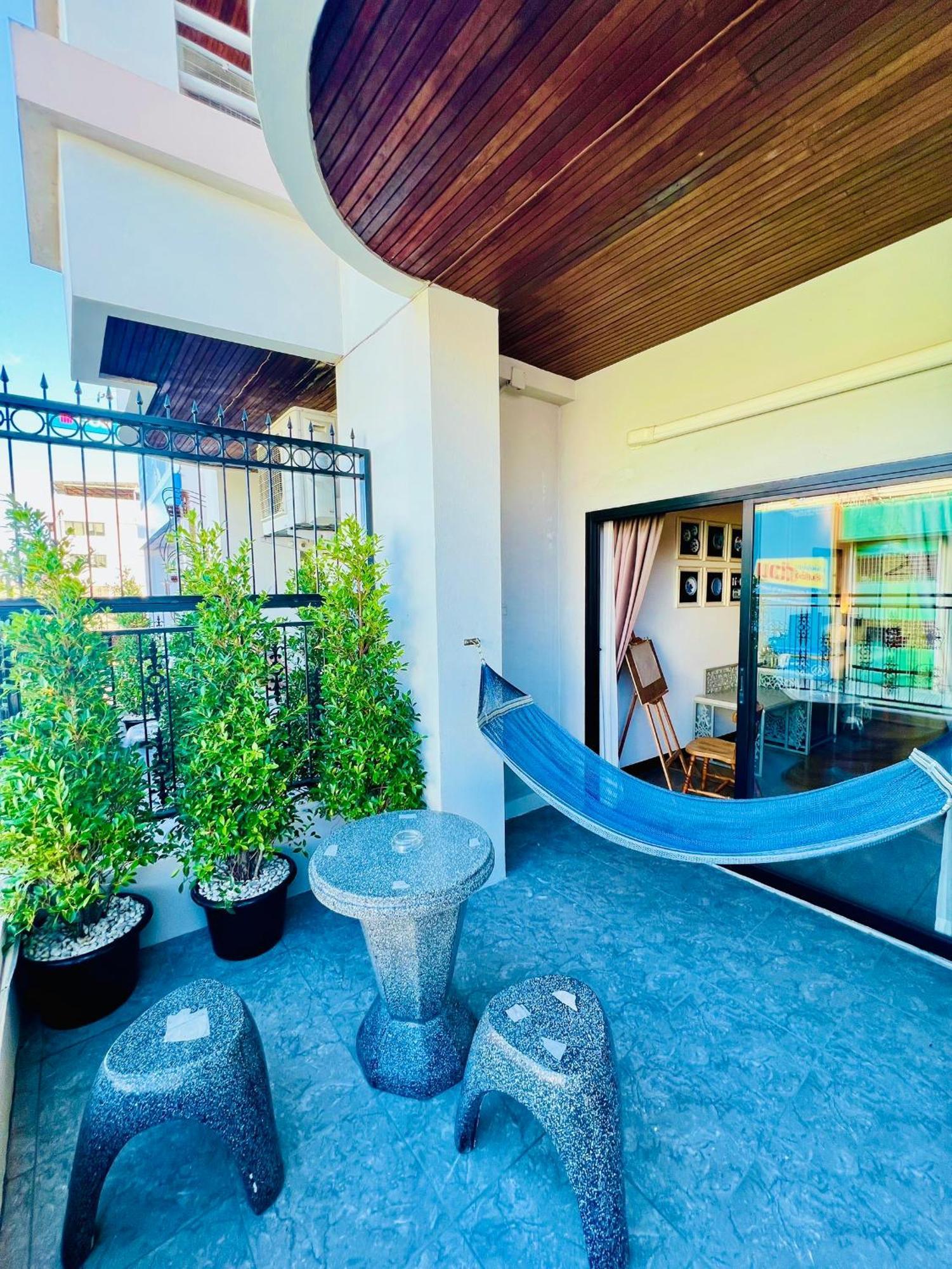 Yuu Hotel Ubon Ratchathani Exteriör bild